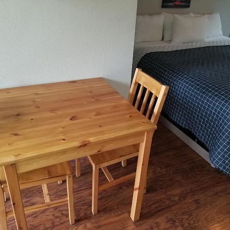 Osoyoos Lakeview Inn & Suites Екстер'єр фото