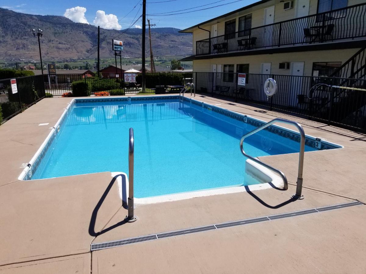 Osoyoos Lakeview Inn & Suites Екстер'єр фото