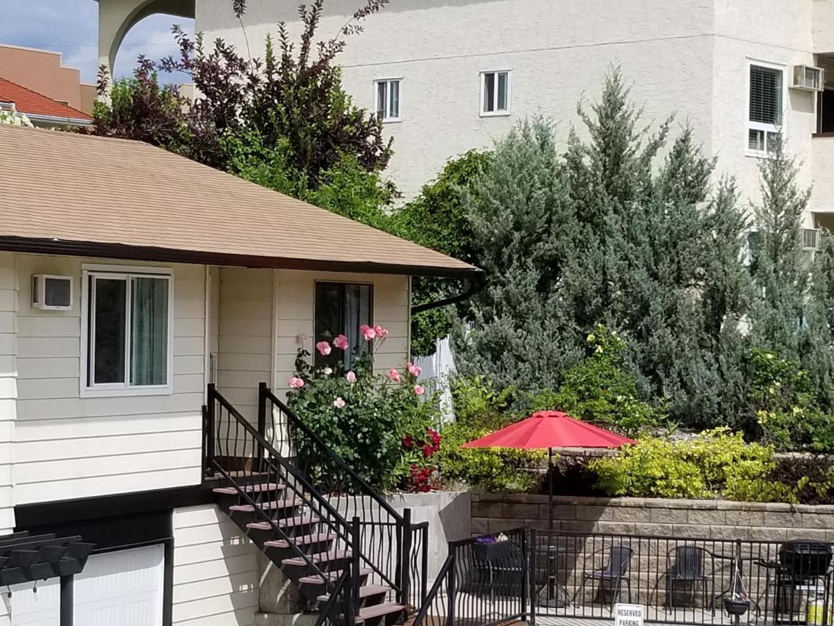 Osoyoos Lakeview Inn & Suites Екстер'єр фото