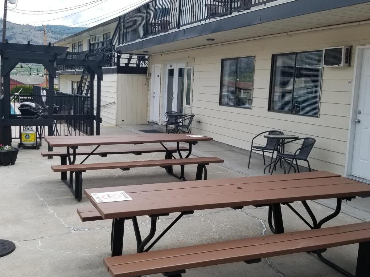 Osoyoos Lakeview Inn & Suites Екстер'єр фото